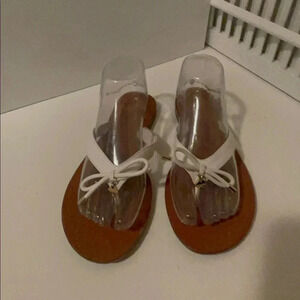 Kate spade white leather sandal good condition with the little logo in the front